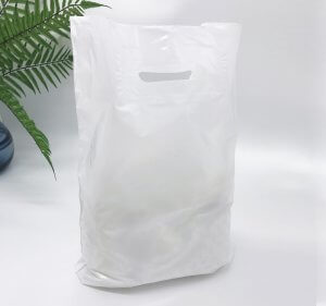 Patch handle bag 300*400 mm, without printing, LDPE A6, WHITE -Chernigov Package - Фото 30х40_белый1